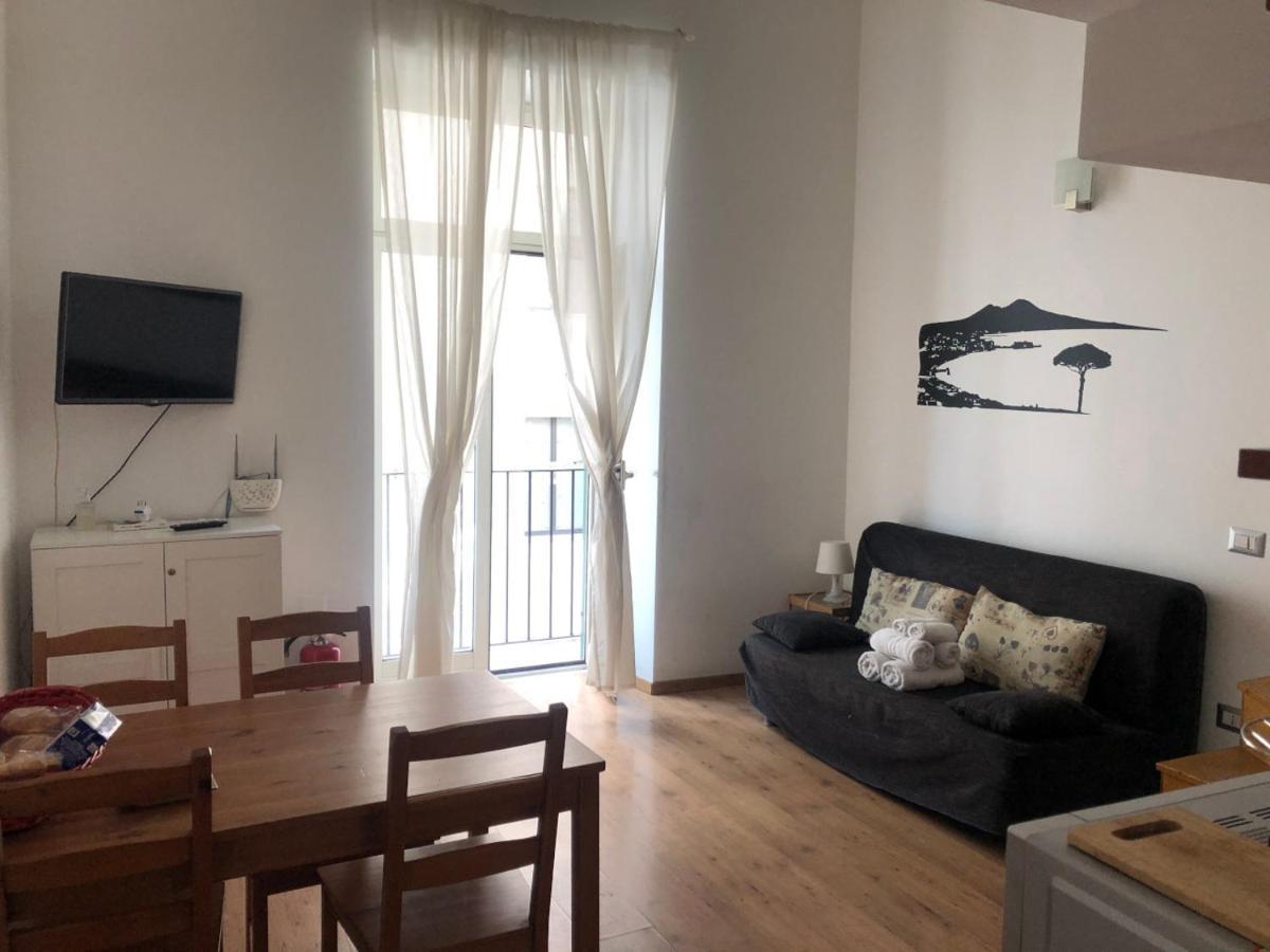 Ale & Tizy House Bed & Breakfast Napoli Eksteriør bilde