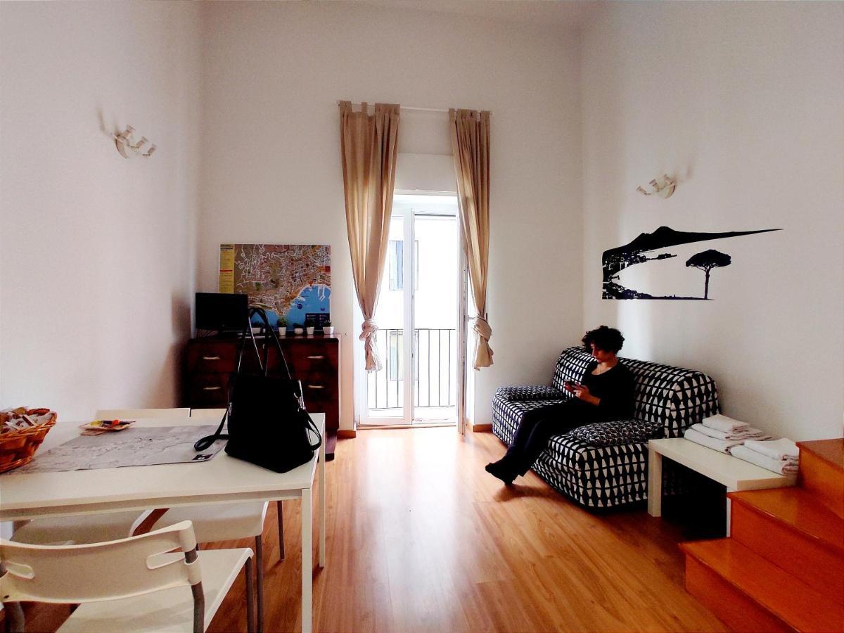 Ale & Tizy House Bed & Breakfast Napoli Eksteriør bilde