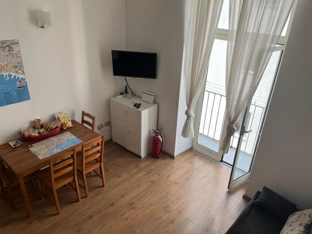 Ale & Tizy House Bed & Breakfast Napoli Eksteriør bilde