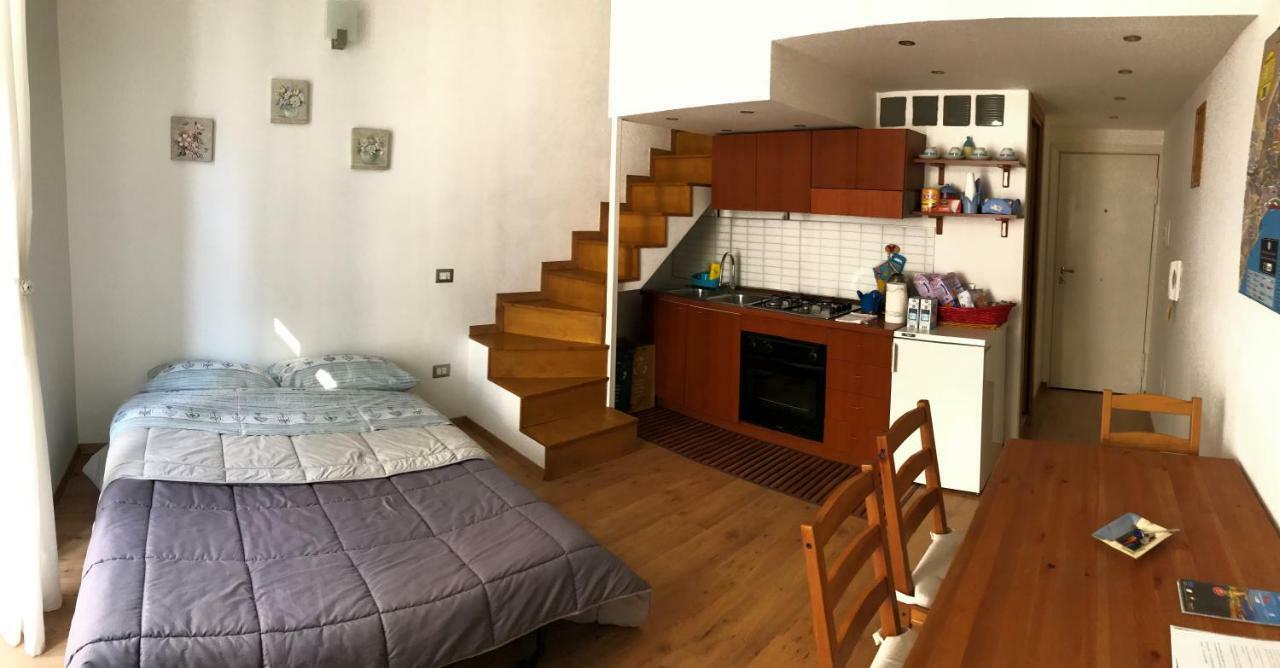 Ale & Tizy House Bed & Breakfast Napoli Eksteriør bilde